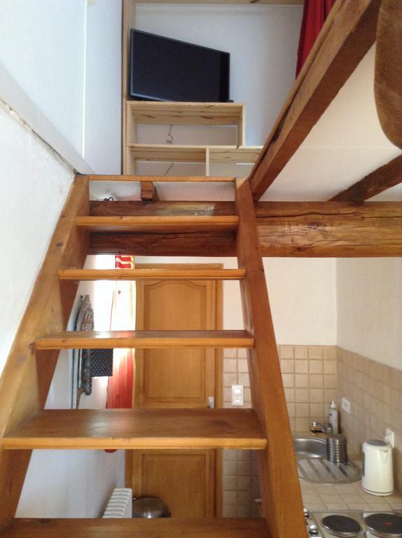 Chinchon Apartment L'Isle-sur-la-Sorgue Bagian luar foto
